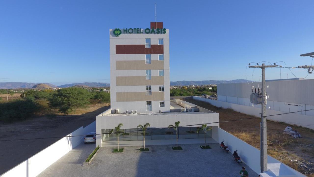 Hotel Oasis De Patos Bagian luar foto